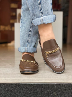 Mule Astride Marrom na internet