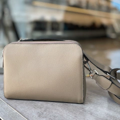 Bolsa divisórias couro fendi - Jamile Calçados Exposição