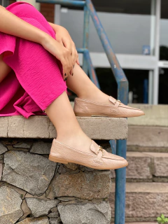 Mocassim verniz NUDE - comprar online