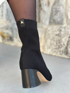 Bota Claudia Preta Malha Knit na internet