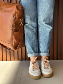 Tênis Juliana White and Camel na internet