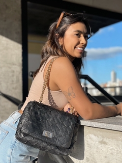 Bolsa Pirarucu Nina Preto na internet