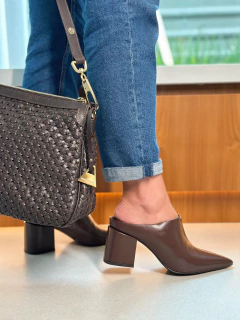 Mule Natasha Bourbon - Jamile Calçados Exposição