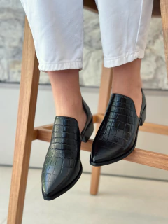 Sapato recortado Charlote preto - comprar online