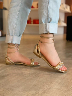 Rasteirinha Adalaine ouro - Jamile Calçados Exposição