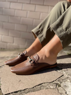 Mule Dani Marrom na internet