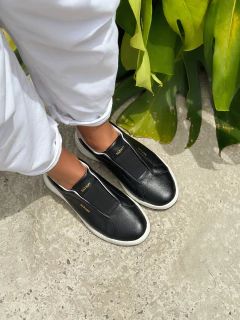 Tênis Clarissa Black na internet