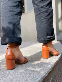 Sandália Angélica Rum - Jamile Calçados Exposição