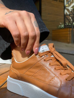 Tênis Eloá couro Caramelo