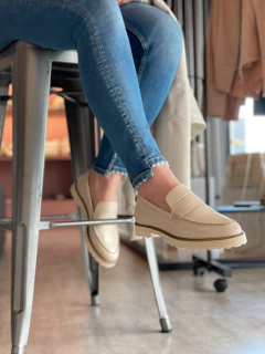 Mocassim tratorado off white - Jamile Calçados Exposição