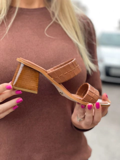 Tamanco Âmbar chocolate na internet