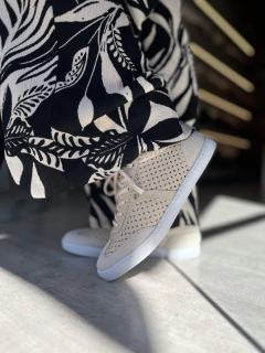 Tenis Simone Off White - Jamile Calçados Exposição