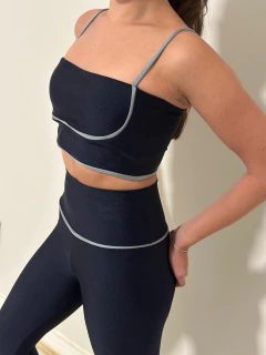 Imagem do CROPPED ARIA