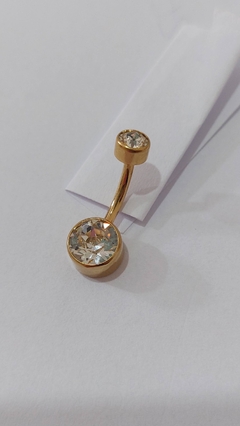 Bananabell titânio PVD gold, pedras zircônia. Haste 10mm. - atacadowwpiercings