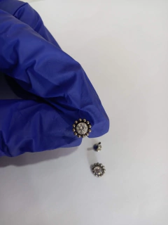 Labret titânio zircônia esferas. Haste 8mm. - atacadowwpiercings