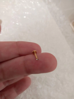 Labret australiano aço 6mm gold (pedra 1.5mm) - comprar online