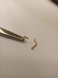 Nostril Titânio GOLD zircônia. 6mm - comprar online