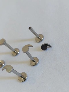 Labret aço vírgula 1.2x8mm, rosca interna. - comprar online