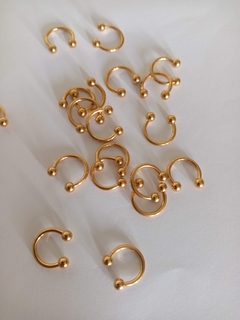 Barbell circular titânio 8mm PVD gold rosca externa. 1.2MM. - atacadowwpiercings