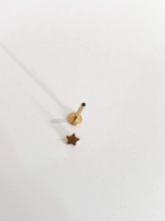 Labret estrela aço cirúrgico. PVD GOLD E BLACK. Rosca interna 8mm na internet