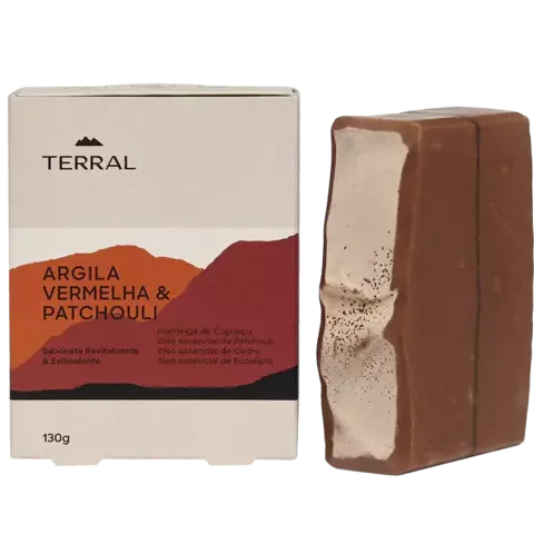 Sabonete artesanal vermelho com textura natural