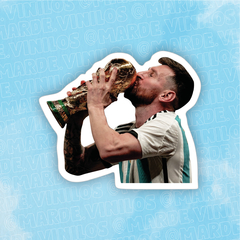 Sticker Messi besando la Copa del Mundo