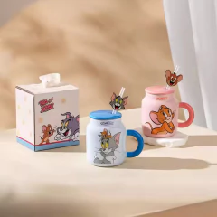 Imagen de TOM Y JERRY CON TAPA