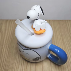 SNOOPY CON TAPA Y BOMBILLA - comprar online