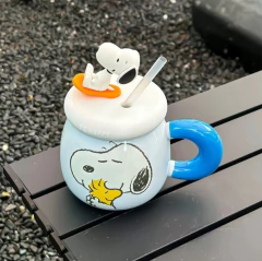 SNOOPY CON TAPA Y BOMBILLA