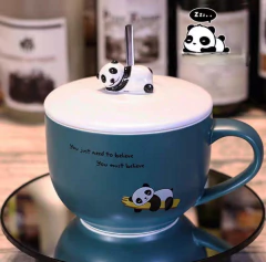 OSO PANDA CON TAPA Y CUCHARA