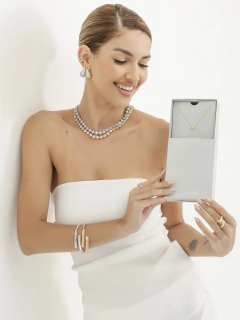 CAIXINHA DE PRESENTE COM LAÇO ADRÉLLE - Adrélle Semijoias