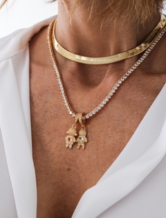 PINGENTE MENINA CRAVEJADO OURO 18K - buy online