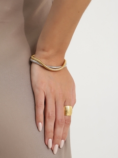 PULSEIRA MALHA ROLIÇA FECHO IMÃ en internet