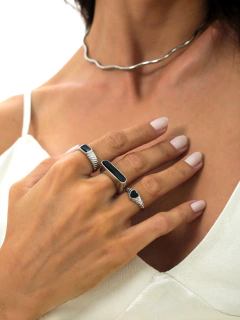 ANEL OVAL RESINADO BLACK AJUSTAVEL - Adrélle Semijoias