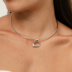 CHOKER ARO COM PINGENTE ORGANICO ELLA - tienda online