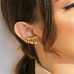 Brinco ear cuff, liso, grande, banhado a Ouro 18k ou Ródio Branco.