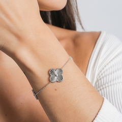 PULSEIRA 3 TREVOS LISO TRABALHADO