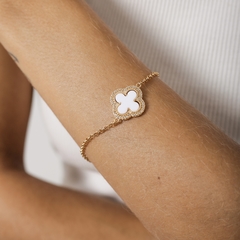 PULSEIRA TREVO WHITE COM MICROZIRCONIAS