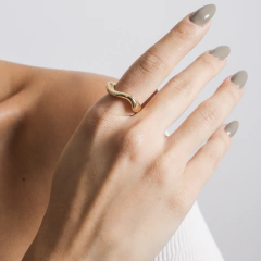 ANEL ONDULADO LISO AJUSTAVEL - Adrélle Semijoias