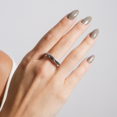 ANEL QUADRADO LISO COM ZIRCONIA RODIO BRANCO