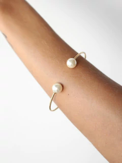 BRACELETE ARO COM PEROLA en internet