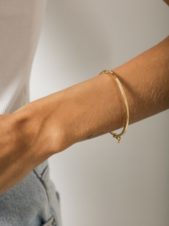 BRACELETE ARGOLA LISO QUADRADO TRAVA en internet