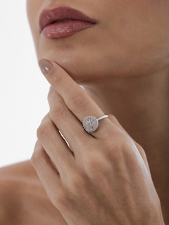 ANILLO PIZZA CRAVEJADO CON ZIRCONIAS RODIO BLANCO en internet