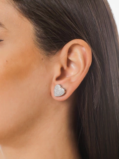 BRINCO CORAÇÃO CRAVEJADO ZIRCONIA LUXO - comprar online