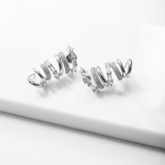 BRINCO EAR CUFF LUXO COM ZIRCONIA - Adrélle Semijoias