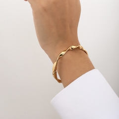 BRACELETE LISO TORCIDO - comprar online