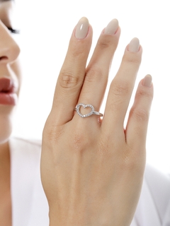 ANEL CORAÇÃO DELICADO VAZADO ZIRCONIA RODIO - buy online