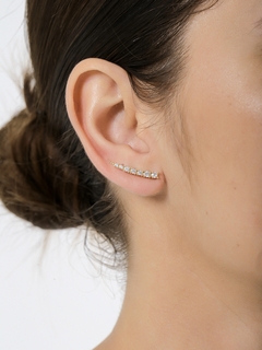 BRINCO EAR CUFF CRAVEJADO COM ZIRCONIAS - comprar online