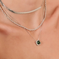 CONJUNTO COM PINGENTE QUADRADO E ZIRC on internet