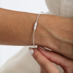 PULSEIRA CORDA FECHO IMÃ - Adrélle Semijoias
